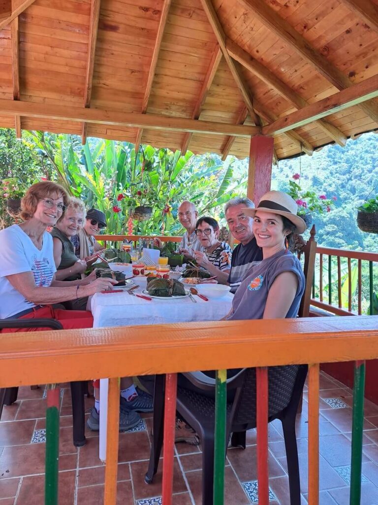 déjeuner chez l'habitant colombie, repas traditionnel colombie,