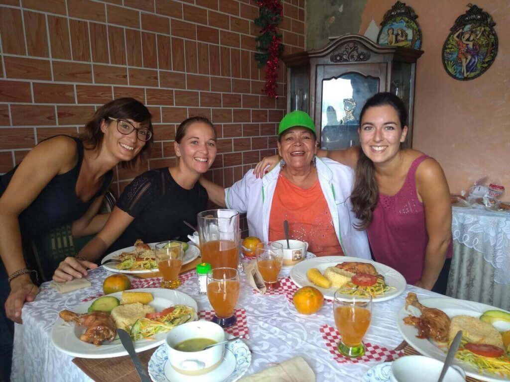 repas chez l'habitant comuna 13 medellin, visite en français medellin, visite chez l'habitant medellin